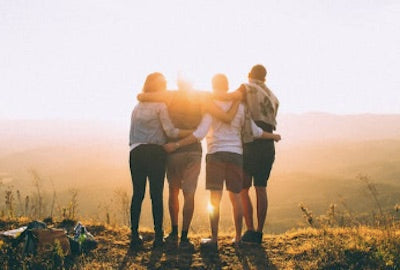 20 Bible Verses About Christ-like Friendship (With Commentary)
