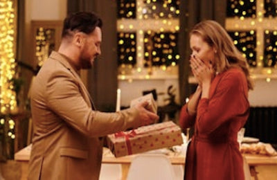 10 Gifts for Christian Couples (Custom, Personalized & Bespoke Ideas)