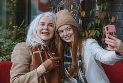 13 Top Christian Mother's Day Gifts for Church (Custom, Personalized & Bespoke Ideas)