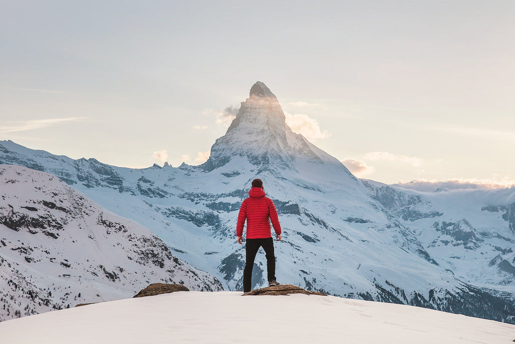 10 Bible Verses to Renew Your Strength Today (With Commentary)