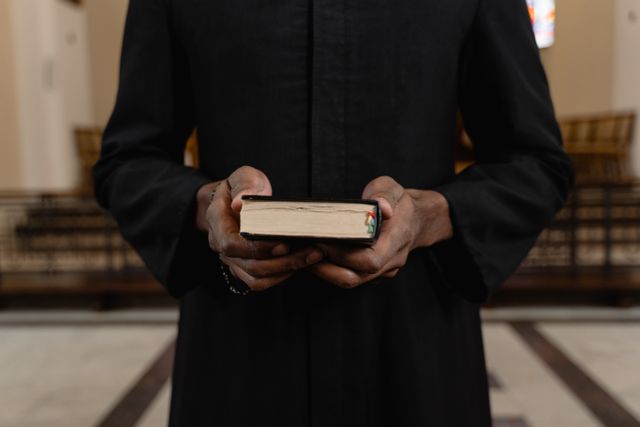 Best Christian Colleges: Things to Look Out for and Tips for Choosing the Best School for You