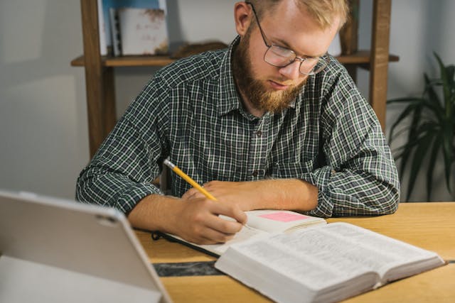 How Technology Makes Bible Learning More Accessible