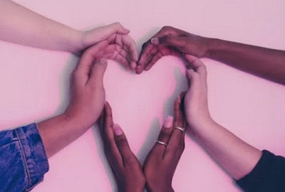 25 Bible verses about helping others (Learn to be God's Servant Here)